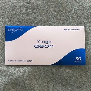 Y-age Aeon Phototherapy Patches - Blue and White